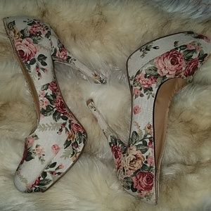 Floral pumps